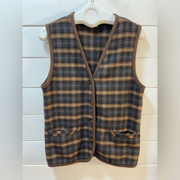 TRIBAL Brown Plaid Sleeveless Vest – Size M - Picture 5 of 9